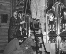 Владимир Чёрный художник. <br/>Монтаж иконостаса.
