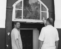 Владимир Чёрный художник. <br/>У главной порты монастыря «Иверон».