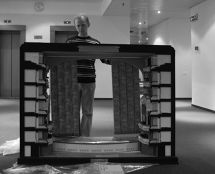 Владимир Чёрный художник. <br/>Сборка макета для показа специальной комиссии.