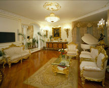 Владимир Чёрный художник. <br/>Вид гостиной от камина.