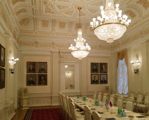 Владимир Чёрный художник. <br/>Мраморный зал.