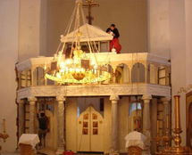 Владимир Чёрный художник. <br/>Монтаж иконостаса.