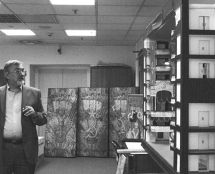 Владимир Чёрный художник. <br/>Просмотр макета и эскизов занавеса в дирекции театра.