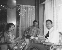 Владимир Чёрный художник. <br/>В офисе компании.